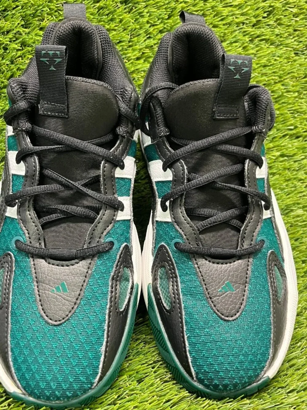 Adidas Trae Unlimited 2 Boys Size 5Y Green Black Athletic Running Shoes Sneakers